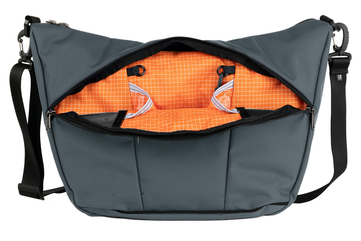 visible variant TB1405-GKZD^^Parental Unit in Nebulous (medium grey) Ballistic with Zest (orange with white grid) 200 Halcyon.