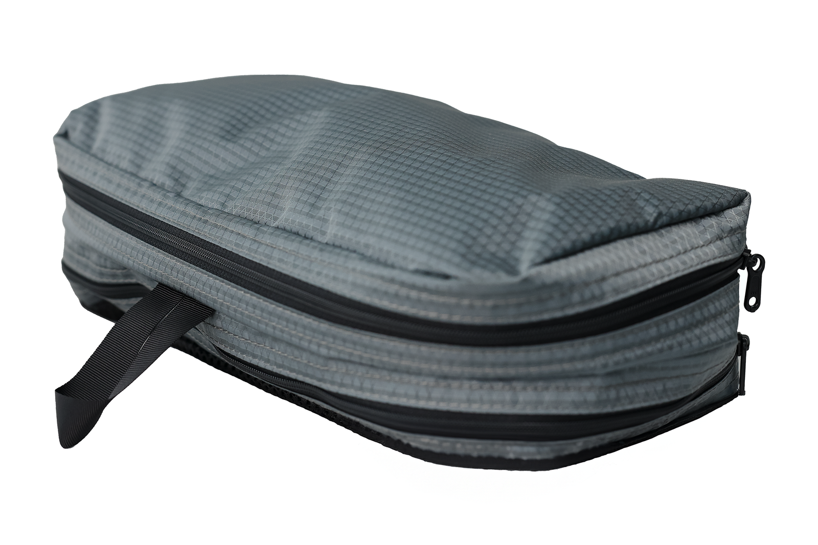 visible variant TB90601-GE^^Small Laundry Packing Cube in Graphite Piscine