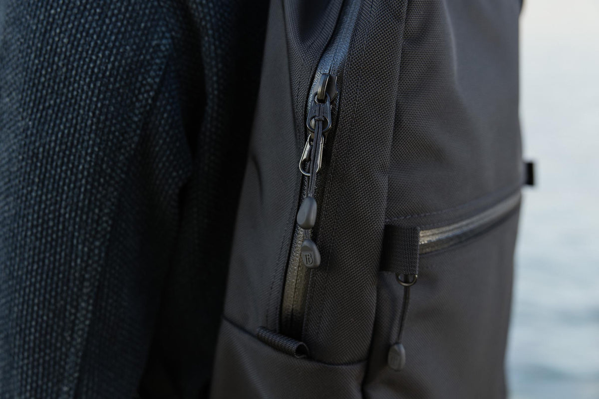 Side zipper detail of Paragon