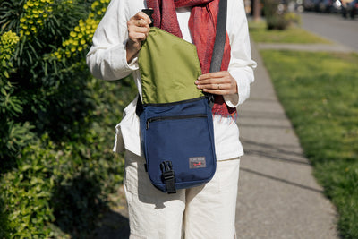 visible lifestyle^^Small Cafe Bag open