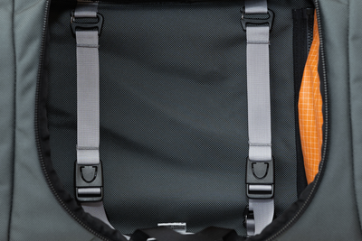 visible variant TB0533-SA^^Silver Compression Straps in an Aeronaut.