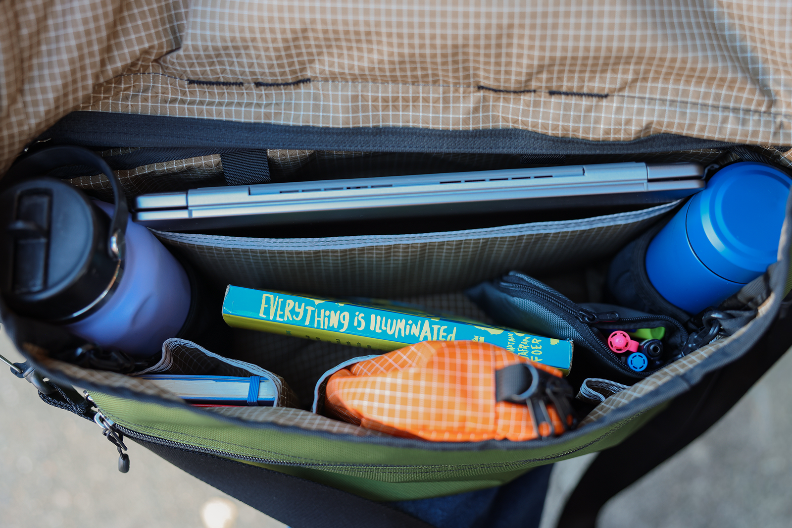 visible lifestyle^^A top-down view of the inside of a Marathon Messenger
