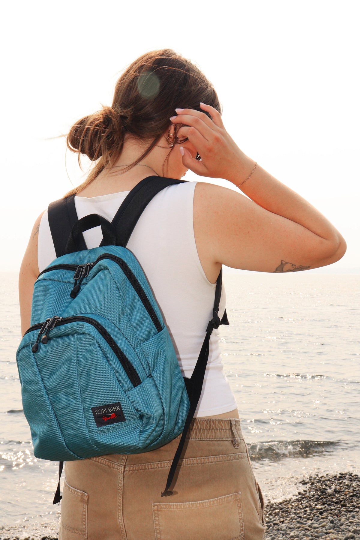 visible lifestyle^^Person wearing Paradigm on back