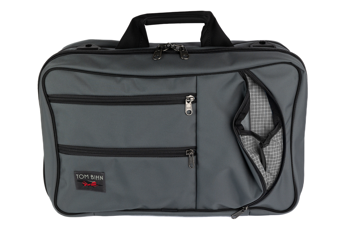 visible variant TB0952-GKND^^A Western Flyer in Nebulous Grey (medium grey) 630 Ballistic with an Northwest Sky (grey with white grid) 200 Halcyon exterior.