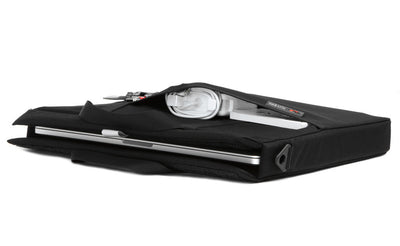 visible^^A laptop and cables in a Horizontal Brain Cell.