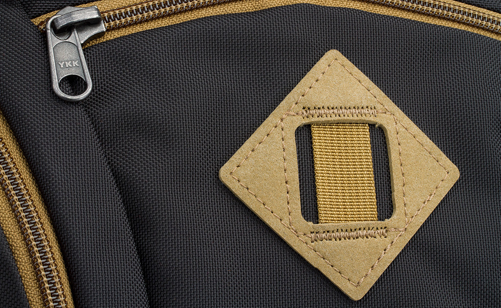 detail  visible^^A close shot of a lashpoint on the Guide's Edition Synapse 25.