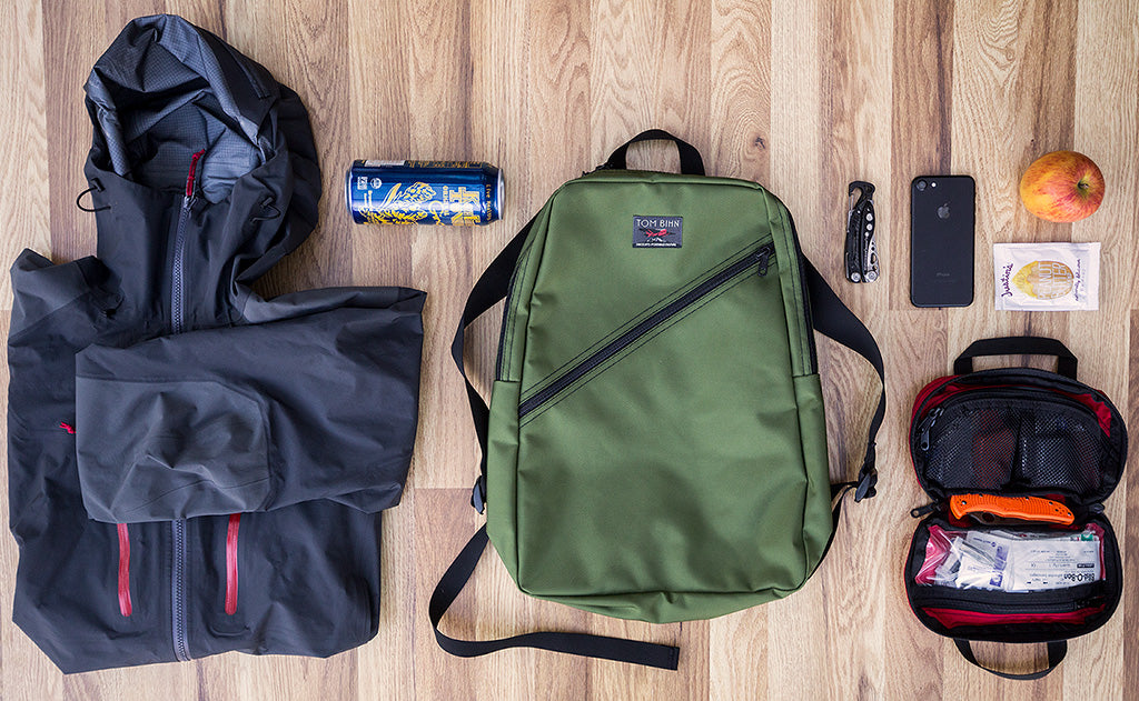 TOM BIHN Daylight Backpack Packable Daypack 17L 11.5 x 17 x 5