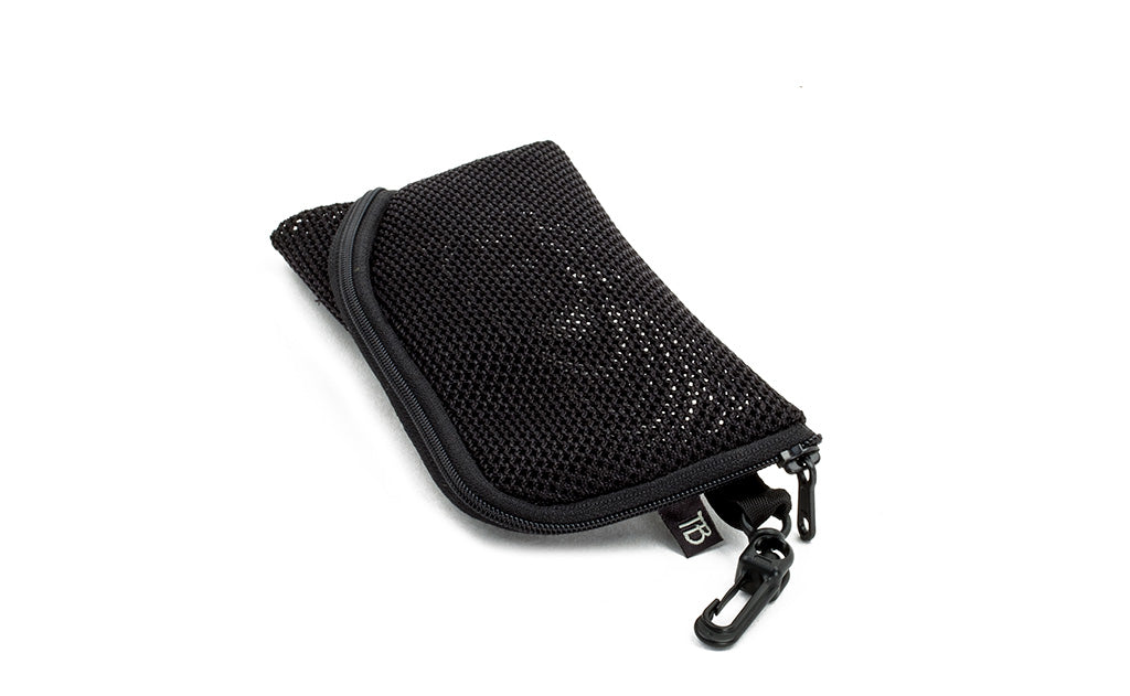 visible variant TB12452-BA^^ A Small Ghost Whale Pouch in  Black Mesh