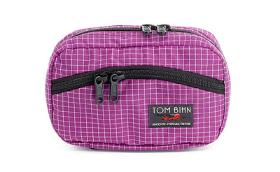 visible variant TB0418-UD^^The front of a Handy Little Thing #1 in Ultraviolet (purple with white grid) 200 Halcyon showing the front zipper with two slider and logo at the bottom-right corner.