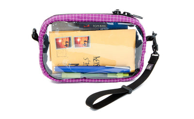 visible variant TB0540^^A handle loop with snaphook attached to a 3D Clear Organizer Cube.