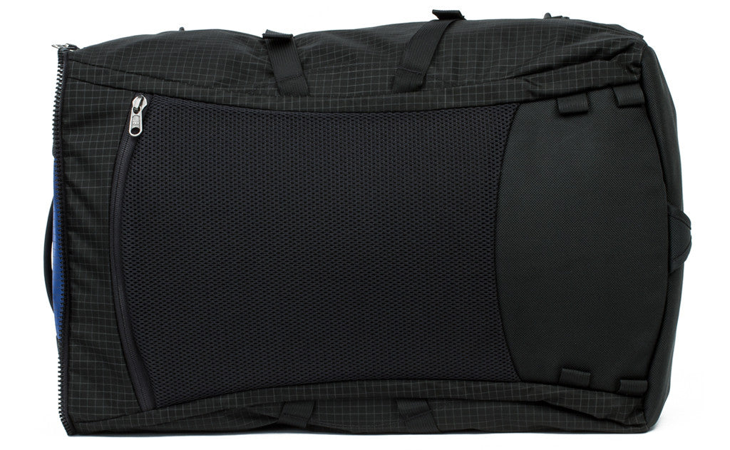 visible variant TB0907-DHWD TB0907-DHND^^A reverse shot of the main bag of the Hero's Journey in Nordic (blue with grey grid) 400 Halcyon.