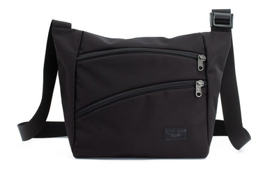 visible variant TB1415-BKBZ^^Icon in Black 525 Ballistic with Black zippers.
