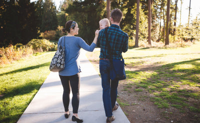 lifestyle visible^^A person carrying the Large Cafe Bag crossbody.