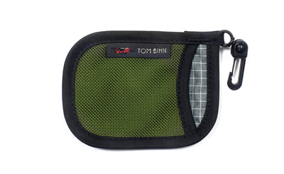 visible variant TB1229-VBND^^A Pocket Pouch in Verde with a Northwest Sky interior.