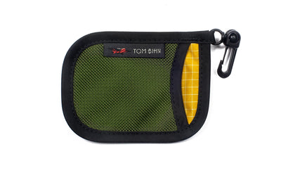visible variant TB1229-VBOD^^A Pocket Pouch in Verde with a Solaris interior.