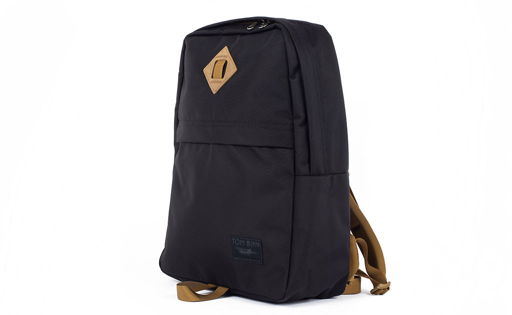 visible variant TB0923-BK^^3/4 shot of the Guide's edition Paragon in Black