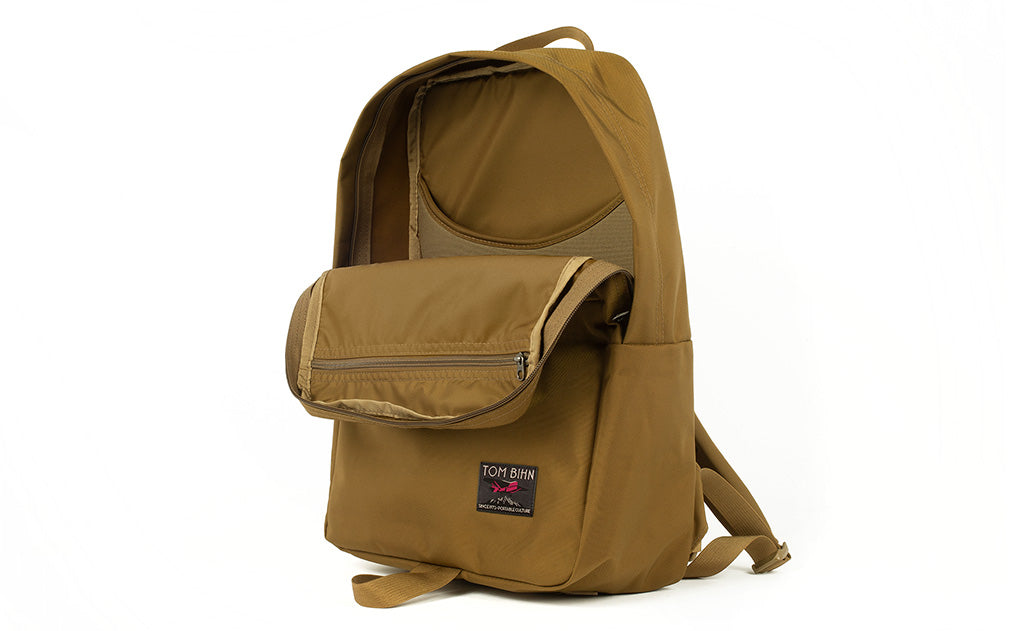 visible variant TB0923-CK^^Interior shot of the Guide's edition Paragon in Coyote