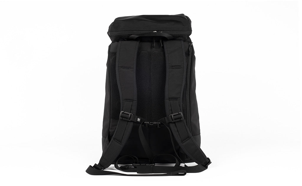 visible variant TB0116-BKLJ ^^A reverse shot with the Shadow Guide 23 in Black 525 Ballistic.