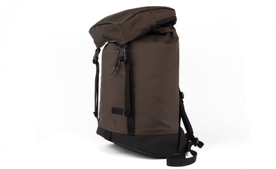 visible variant TB0117-RKLJ^^A 3/4 shot of the Shadow Guide 33 in Ursa (brown-grey) 525 Ballistic.