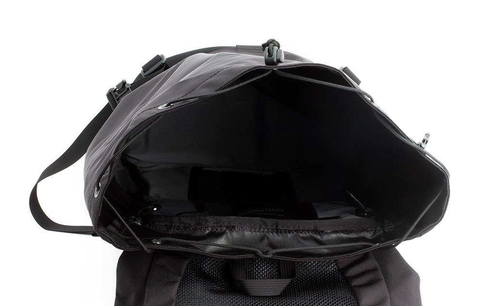 detail visible^^The main compartment of the Original Shadow Guide 31.