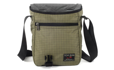 visible variant TB0201-VHND^^A Small Cafe Bag in Taiga (olive green with grey grid) 400 Halcyon with a Northwest Sky (light grey with white grid) 200 Halcyon interior.