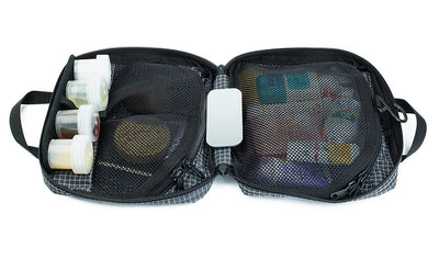 visible detail^^A Deluxe Spiff Kit with its mesh pockets filled.