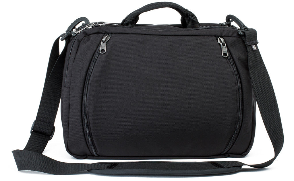 visible variant TB0975-BKLJ^^A reverse shot of The Stowaway in Black 525 Ballistic.