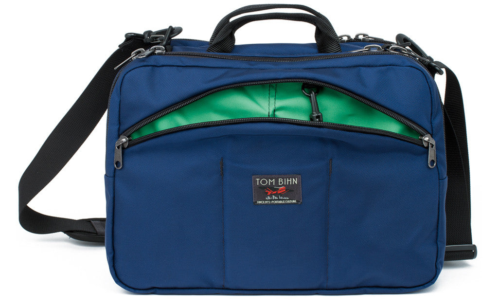 visible variant TB0975-DKGJ^^The Stowaway in Deep Blue (dark blue) 525 Ballistic with a Grass (bright green) 210 Ballistic interior.