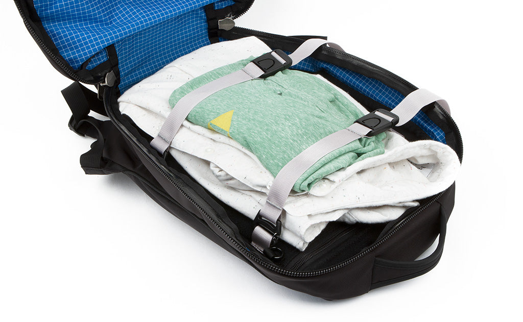 visible detail^^ Main compartment tie-down straps in use