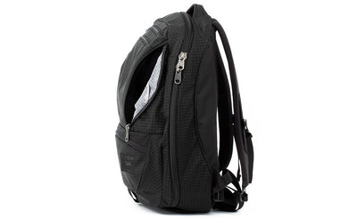 visible variant TB0121-BHND^^The Synik 30 in Black (black with grey grid) 400 Halcyon with a Northwest Sky (light grey with white grid) 200 Halcyon interior.