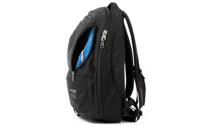 visible variant TB0121-BHLD^^The Synik 30 in Black (black with grey grid) 400 Halcyon with a Island (bright blue with white grid) 200 Halcyon interior.