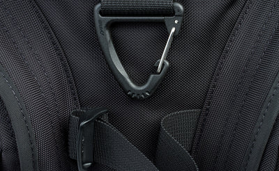 detail visible^^A close shot of the d-ring on the front of the bag.