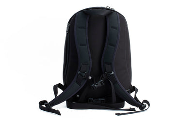 visible variant TB0107-BKLJ TB0107-BKIJ^^A reverse shot of the Luminary 12 in Black 525 Ballistic.