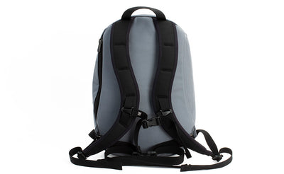 visible variant TB0107-LKDJ^^A reverse shot of the Luminary 12 in Cloud (light grey) 525 Ballistic.