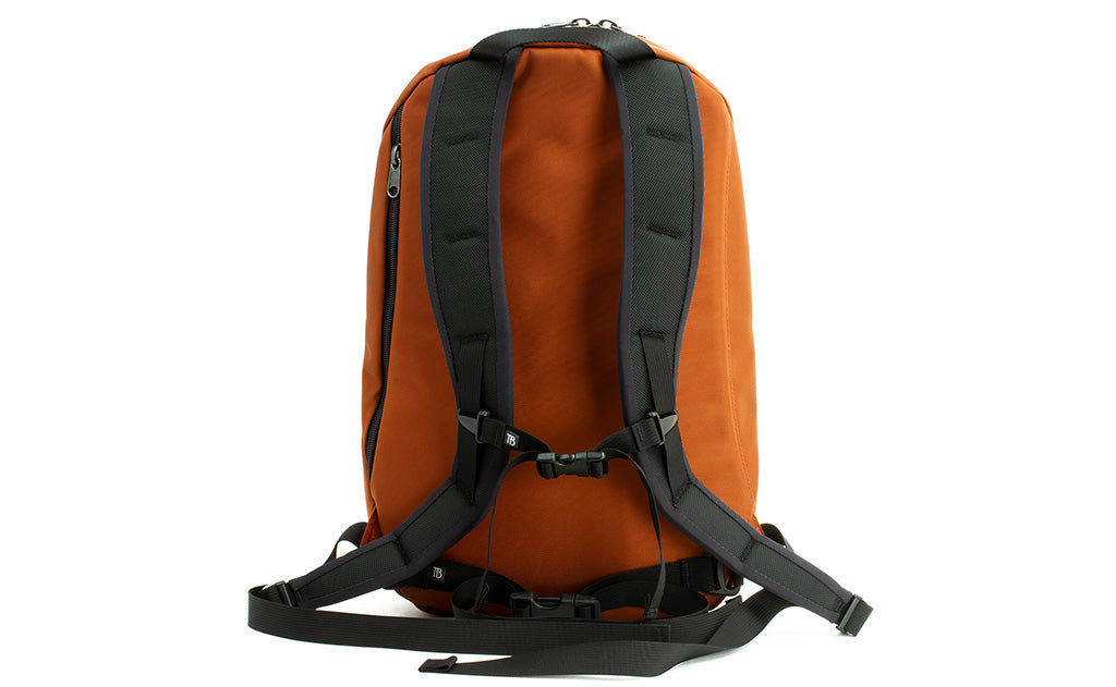 visible variant TB0108-TKLJ^^A reverse shot of the Luminary 15 in Burnt Orange 525 Ballistic.