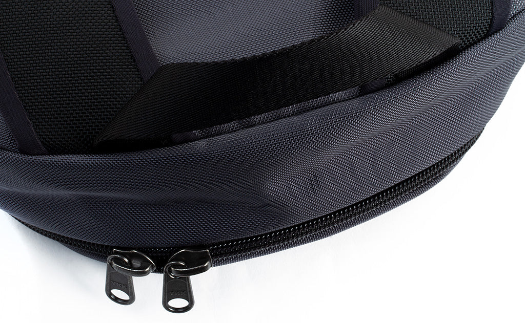 detail visible^^A close shot of the nylon grab handle.