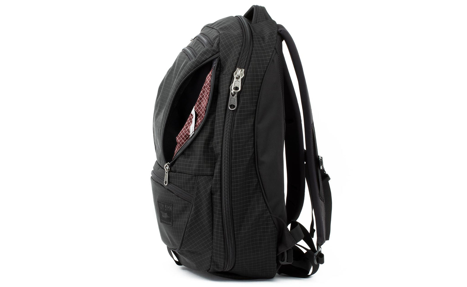 visible variant TB0121-BH6D^^The Synik 30 in Black (black with grey grid) 400 Halcyon with a Moab (brick red with white grid) 200 Halcyon interior.