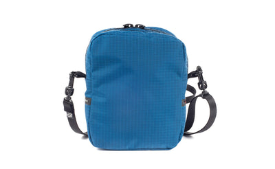 visible variant TB0416-OLGE TB0416-OLNE^^Everyday Cubelet in Cobalt.