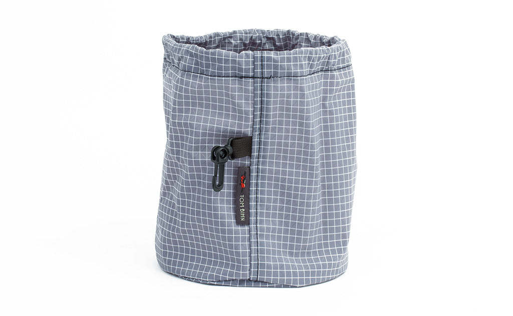 ^^An open Yarn Stuff Sack in Northwest Sky (light grey with white grid) 200 Halcyon.