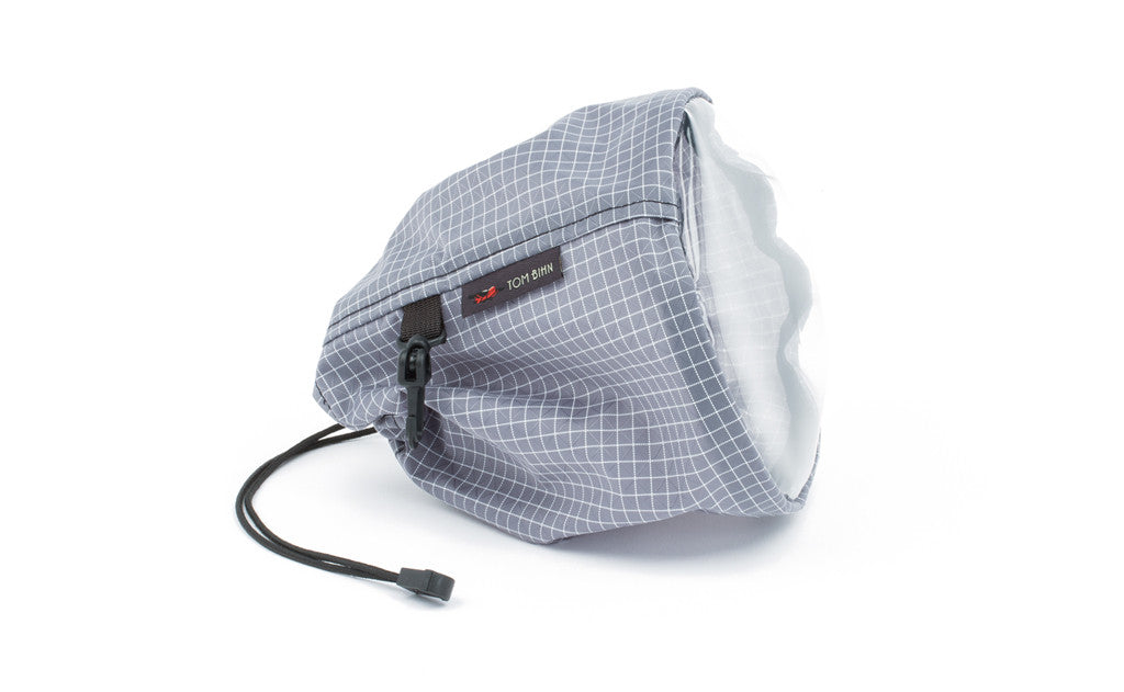 visible variant TB0662-ND^^A medium, clear-bottom Yarn Stuff Sack in Northwest Sky (light grey with white grid) 200 Halcyon.