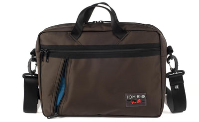 visible variant TB0722-RKOL^^Daylight Briefcase in Ursa (brown-grey) 525 Ballistic with Cobalt (blue) 210 Cerylon interior