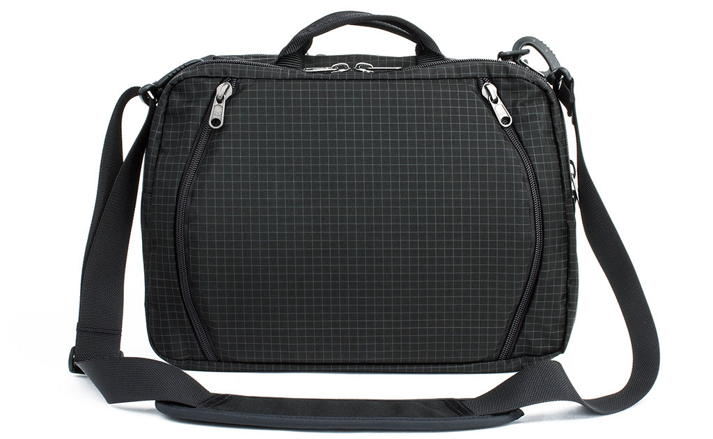 visible variant TB0975-BHND^^A reverse shot of The Stowaway in Black (black with grey grid) 400 Halcyon.