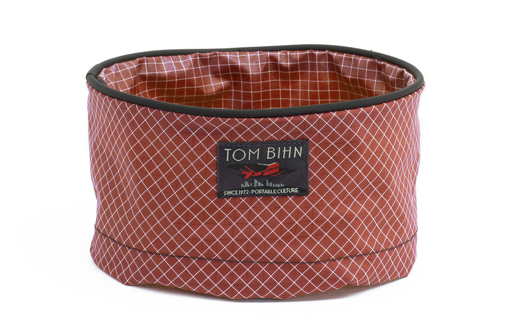 visible variant TB0991-6D^^A Large Travel Tray in Moab (brick red with white grid) 200 Halcyon.