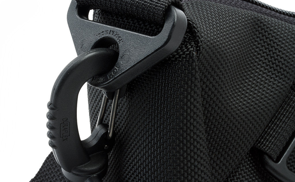 detail visible^^A close shot of the Parental Unit's snaphook.