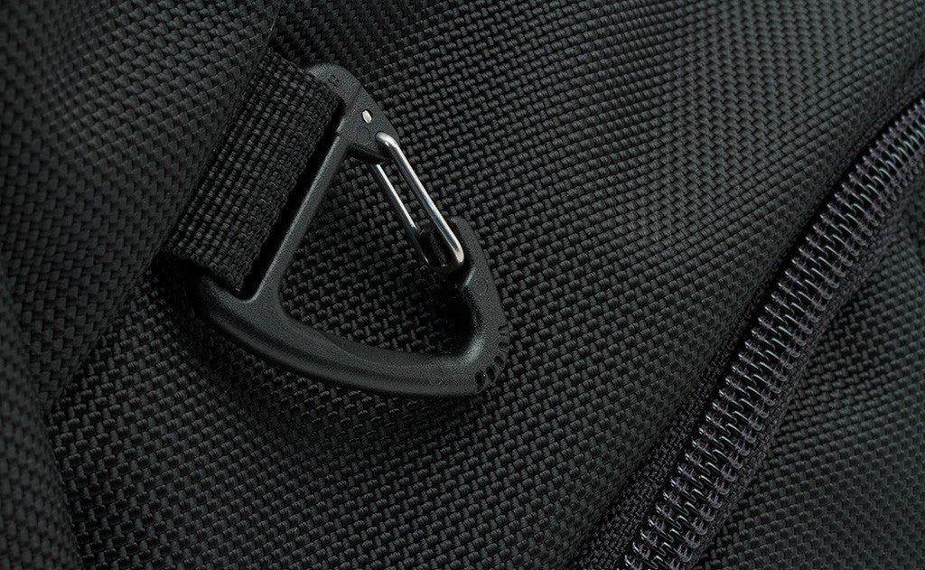 detail visible^^A close shot of the triangle metal hook on the Parental Unit.