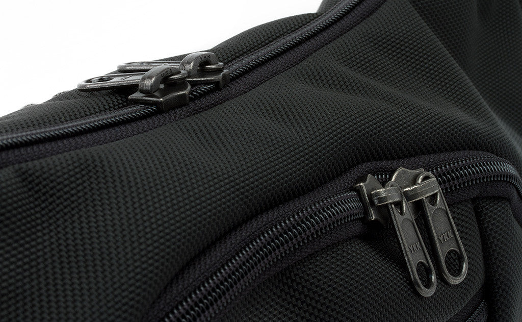 detail visible^^Close shot of front zipper and main zipper.