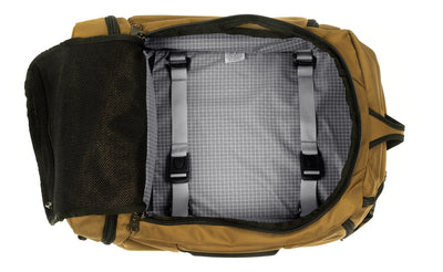 visible variant TB0902-CBND^^ An open Techonaut 30 with a Coyote (tan) exterior and a Northwest Sky (grey) interior.
