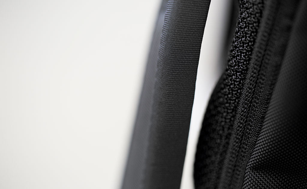 visible detail^^Close-up of the Edgeless Shoulder Straps. They're thick and cushy.