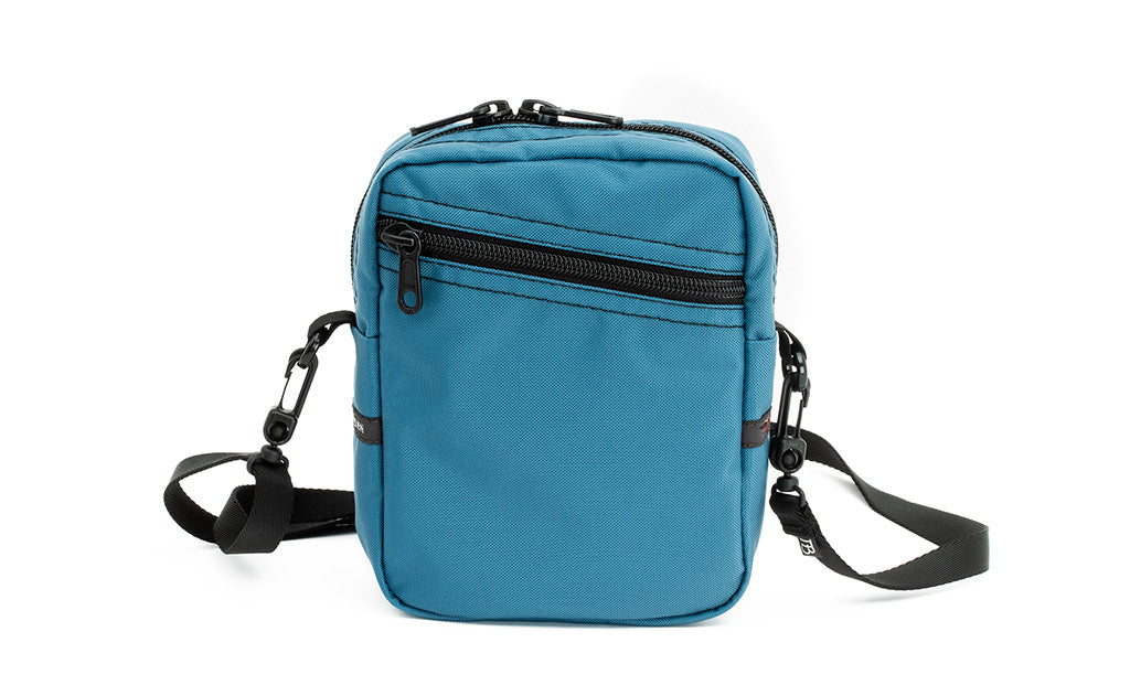 visible variant TB0416-LRGE TB0416-LRNE^^Everyday Cubelet in Logic Blue.