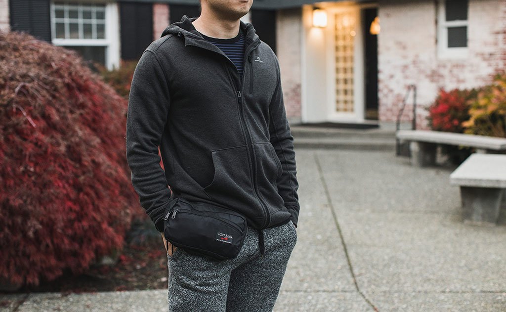^^ A person wearing the HLT2 as a waist pack.